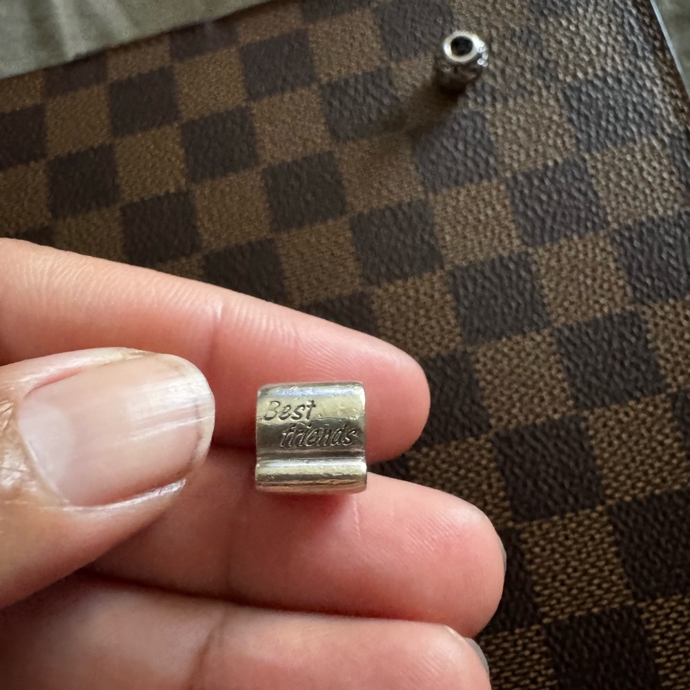 Silver 'Best Friends' Charm